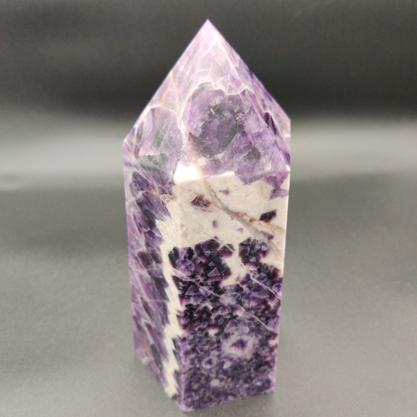 Dream Amethyst Tower 4.21 lbs (1908g)