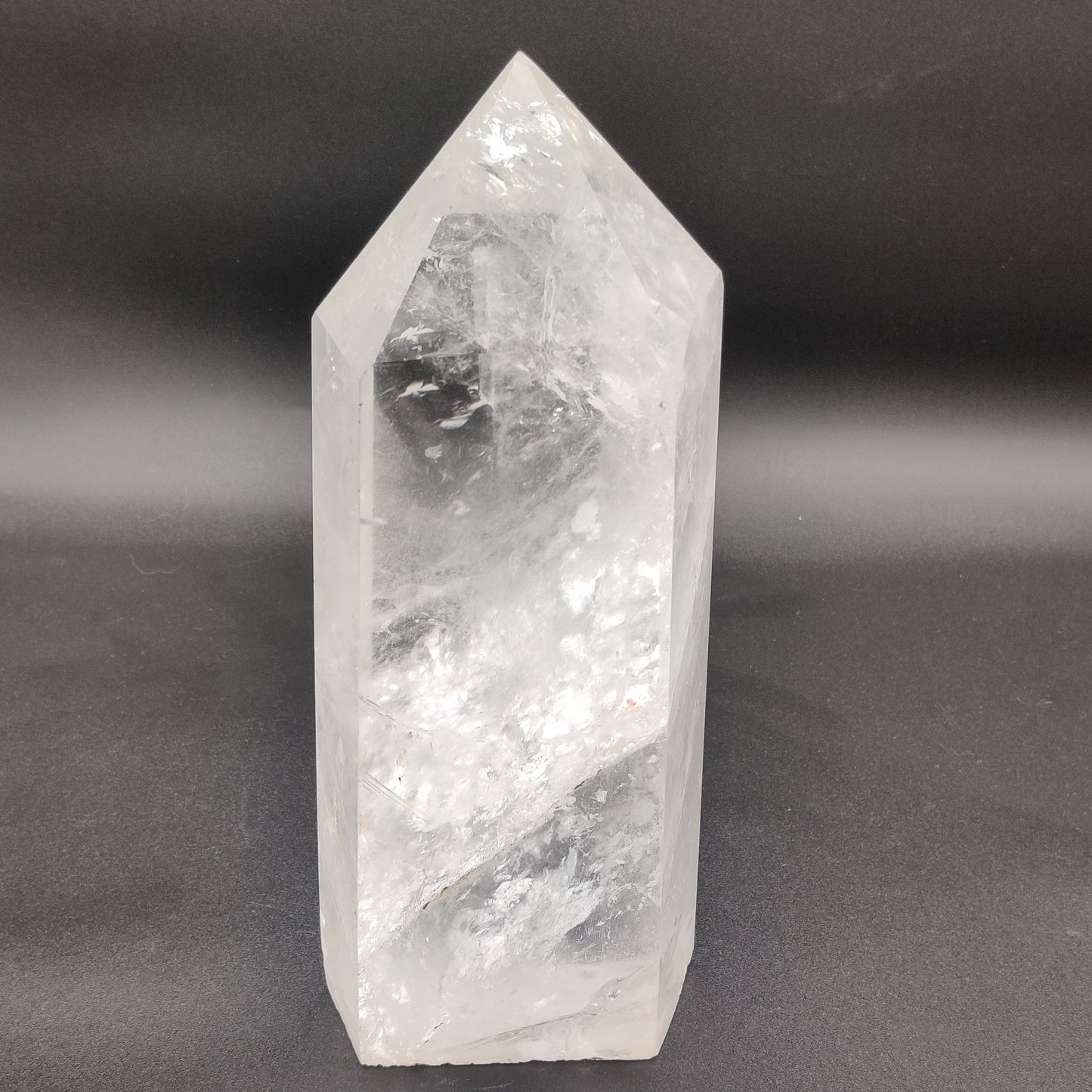 Clear Quartz Tower 5.16 lbs (2340g)