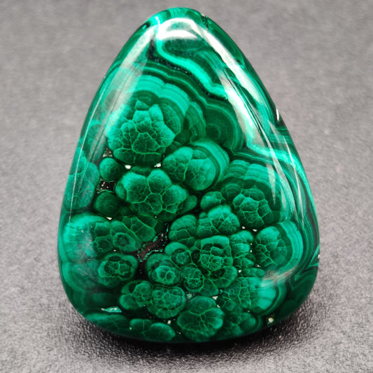 Malachite Cabochon 76.5 carats (15.3g)