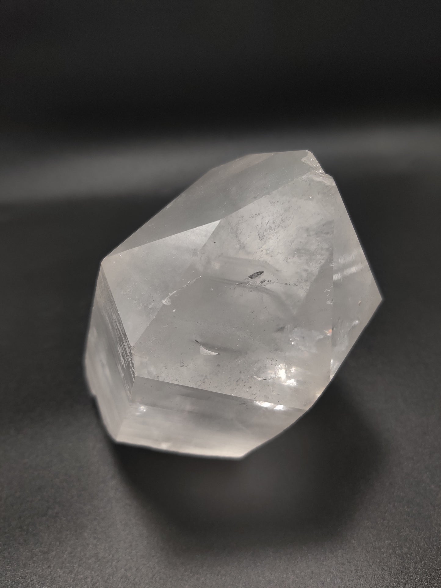 Quartz Point Brazil 4.69 lbs (2128g)